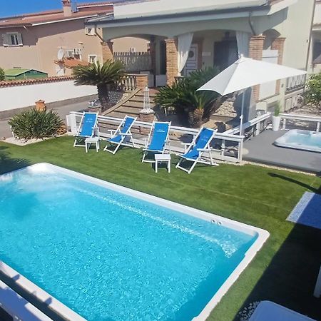 Alloggi Turistici Con Piscina Palestra Jacuzzi Sauna Anzio Exterior foto