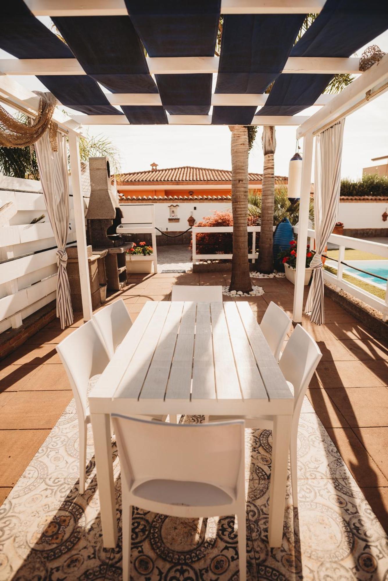 Alloggi Turistici Con Piscina Palestra Jacuzzi Sauna Anzio Exterior foto